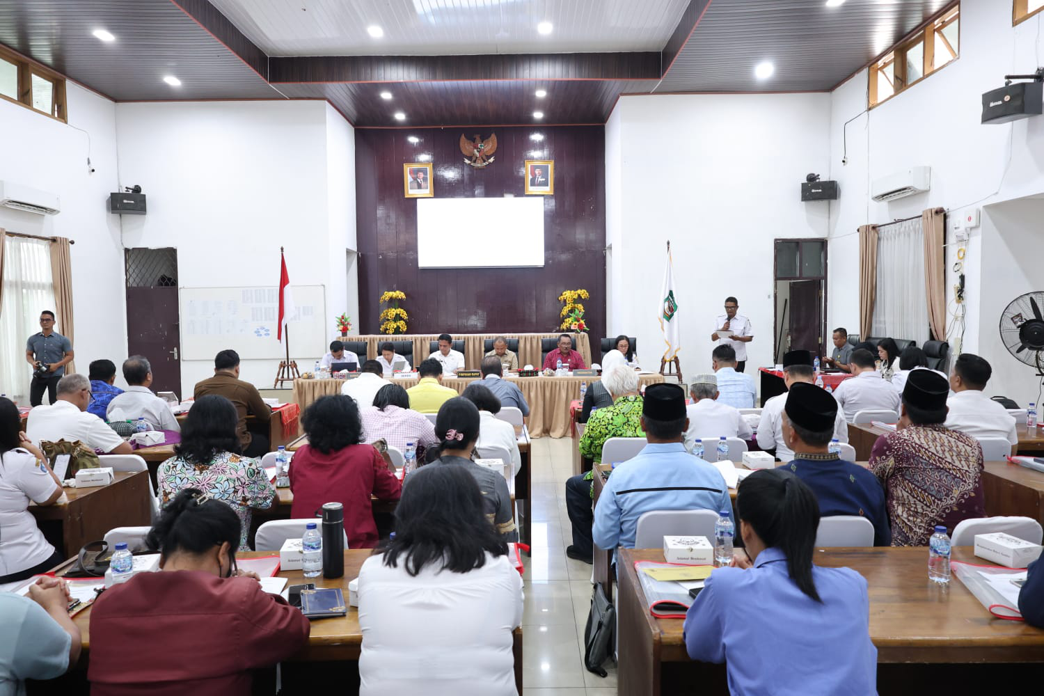 DPRD Siantar Gelar Public Hearing sebagai Tahapan Harmonisasi Ranperda tentang Insentif Tenaga Pendi