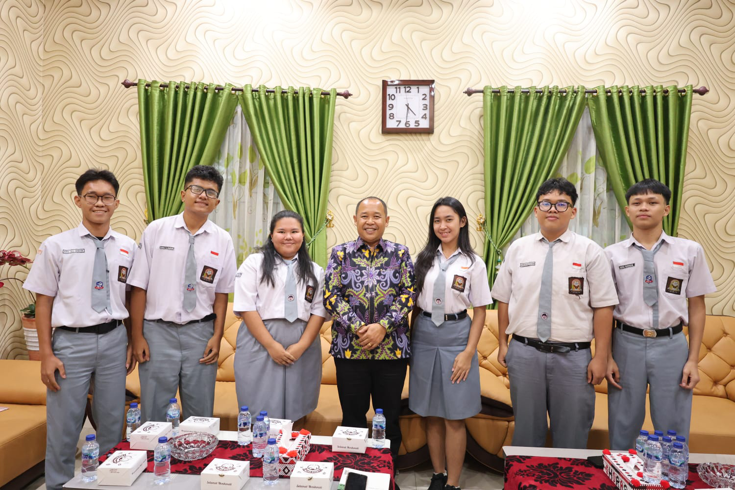 Kepada Siswa SMA Kalam Kudus, Timbul Lingga Jelaskan Tupoksi DPRD Pematangsiantar